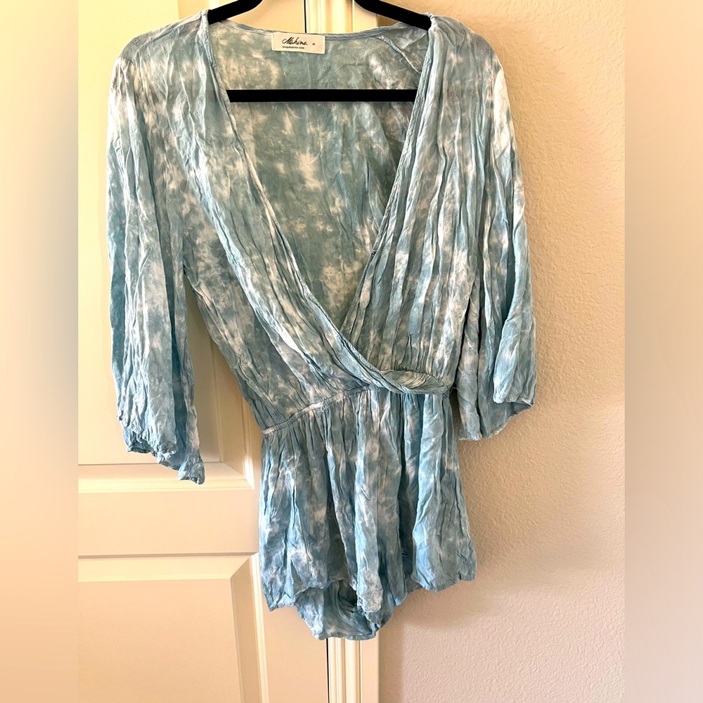 Darling blue & white romper . Mahina 💙🤍
